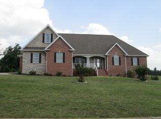 2762 Sawgrass Cir, Madisonville, KY 42431