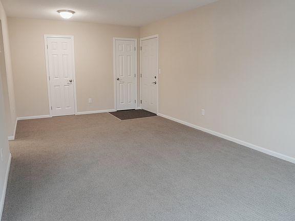 4th image of 2902 Polk St NE #11