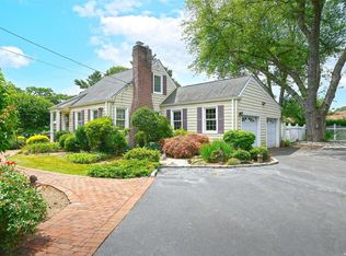 5 Adams Pl, Huntington Station, NY 11746