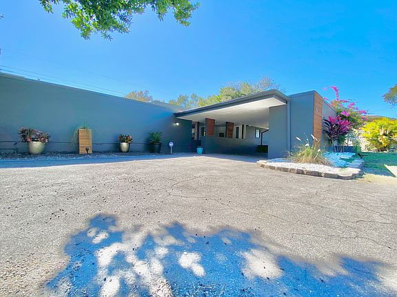 2nd image of 2305 Eastwood Dr