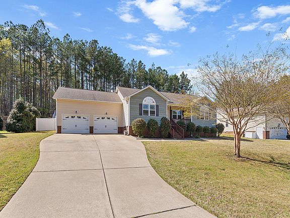 2nd image of 96 Sequoia Dr