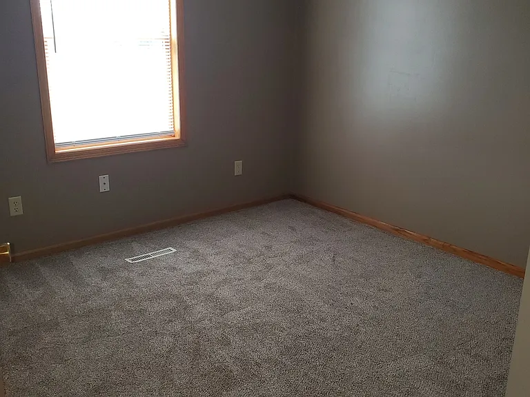 2528 Plum St — Photo 25