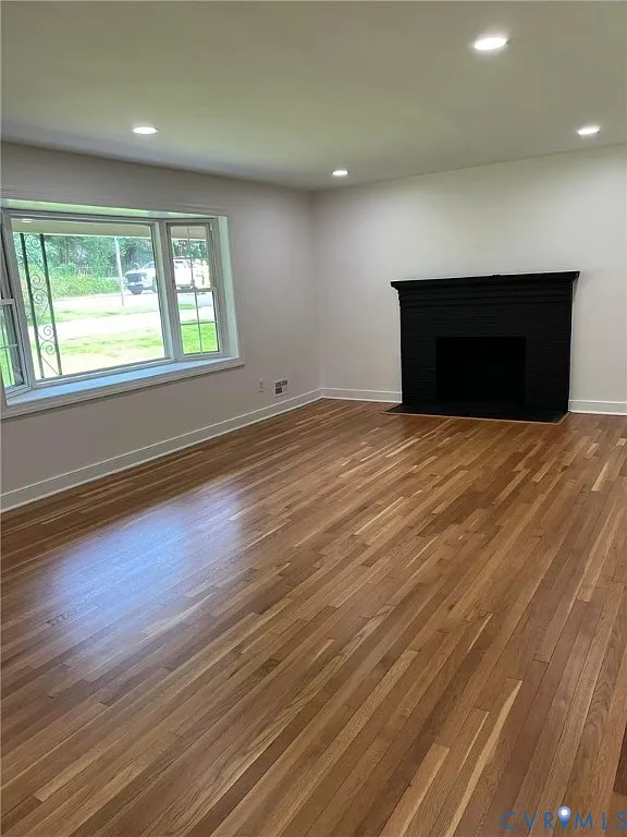 4 bed, 2.0 bath, 2400 sqft, $2,950 — Photo 4