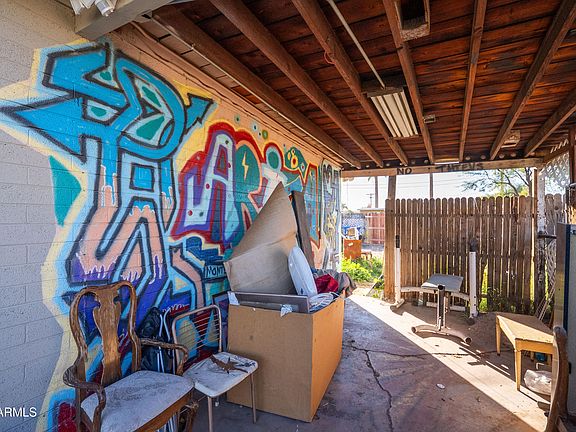 4th image of 4007 W HOLLY Street