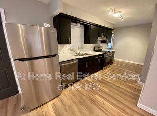 1218 E Cambridge St, Springfield, MO 65804