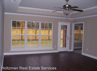 73 Manchester Ct, Midway, GA 31320