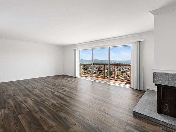 2nd image of 609 Burnett Ave APT 18