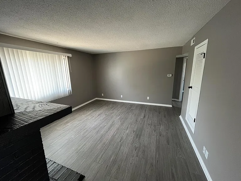 5610 Salt Valley View St #3 — Photo 5