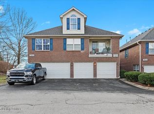7930 Grand Cascade Dr, Louisville, KY