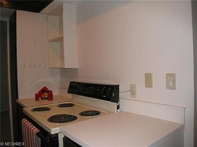 2nd image of 2232 Glouchester Dr
