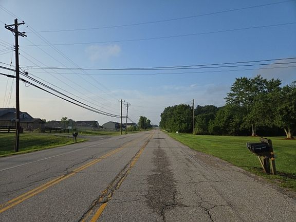 4th image of 10384 Alexandria Pike