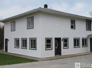 9590 N 300 E, Syracuse, IN 46567