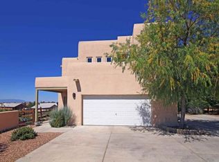 4762 Punta De Vis, Santa Fe, NM 87507