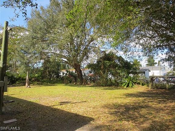 4th image of 11338 Meadow Ln