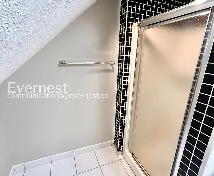 2771 Skyland Dr — Photo 12