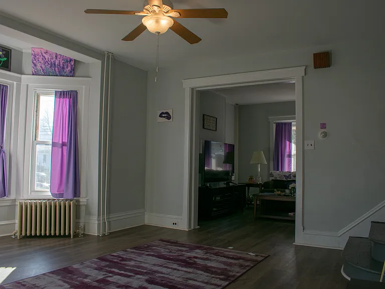 605 Bridge St — Photo 4
