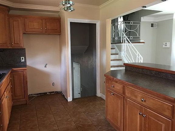 3rd image of 5555 Green Acres Ct