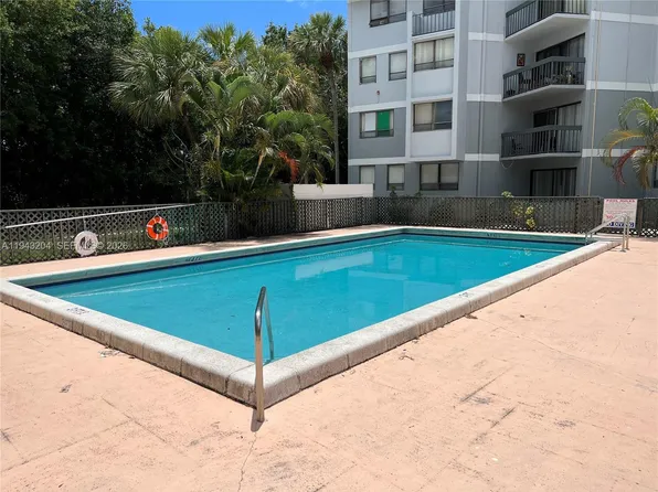 1850 N Congress Ave APT 409, West Palm Beach, FL 33401