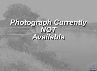 305 W Palisade Ave, Englewood, NJ 07631