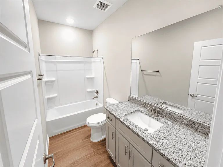 7141 Magnolia Crk #201 — Photo 6