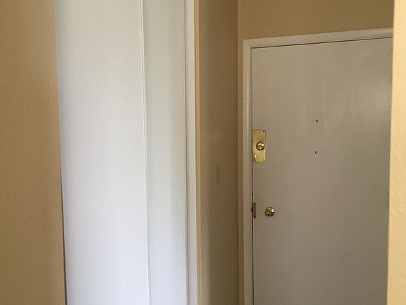 5th image of 10455 Des Moines Memorial Dr S APT N201