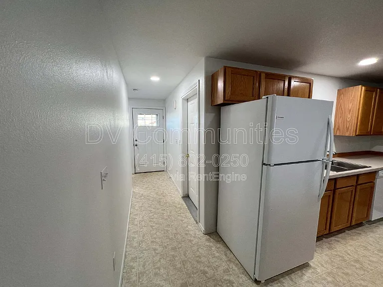 2521 NW Cedar Ave #1 — Photo 16