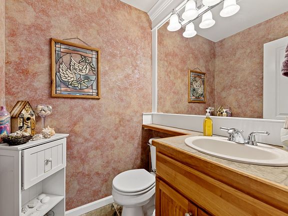 3rd image of 7621 Greenridge Ct SE
