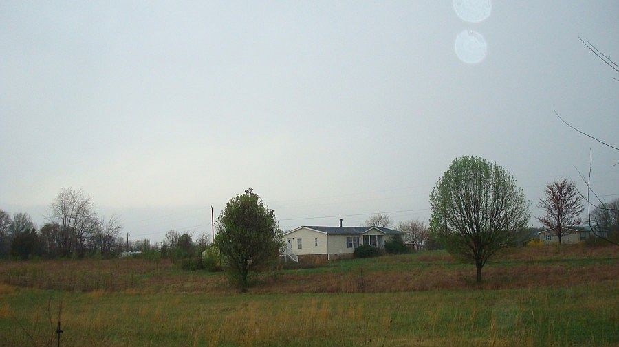 2nd image of 140 E Biggs Rd