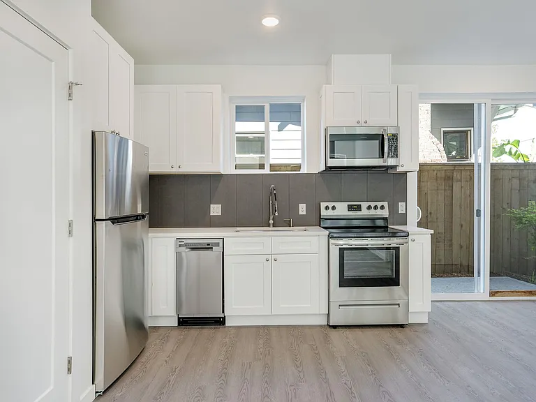 6841 N Montana Ave — Photo 14