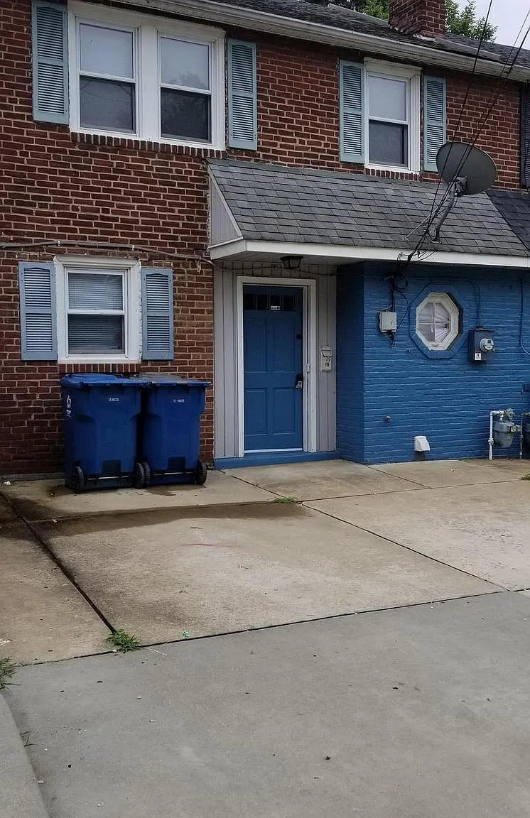 3 bed, 1200 sqft, $1,600 — Photo 2
