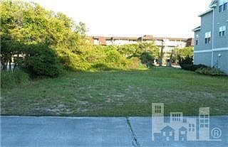 5th image of 1358 S Fort Fisher Boulevard