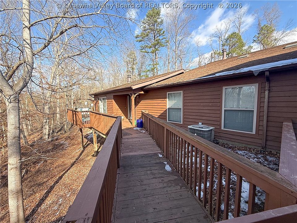 1st image of 302 Antler Dr