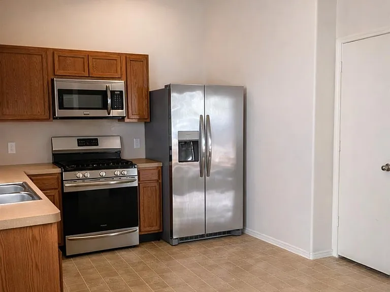 15823 Regal Trace Ln — Photo 8