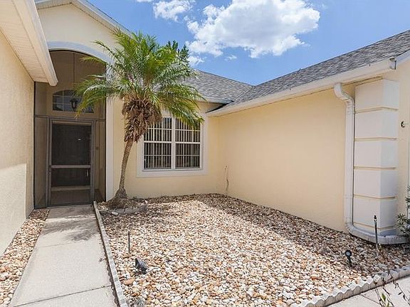 2nd image of 5401 Dahlia Reserve Dr