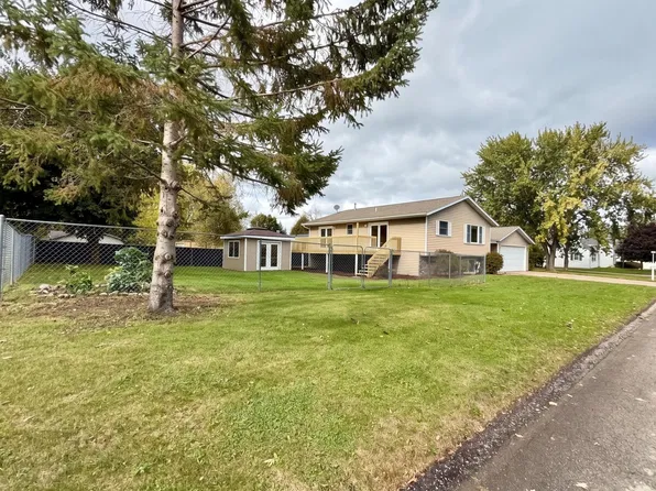 906 Pierce Ave, Wabasha, MN 55981