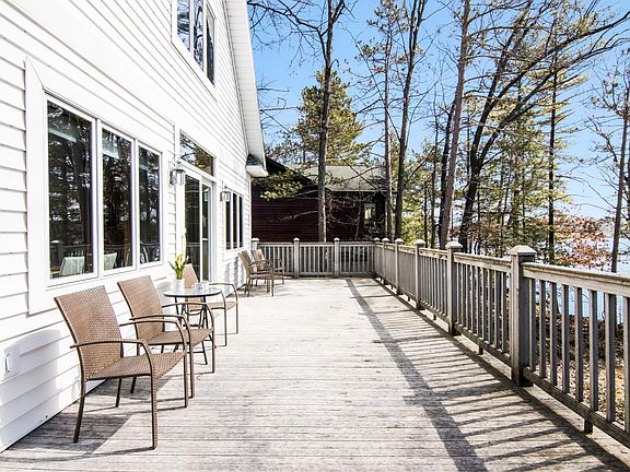 4th image of 5262 Circle Dr