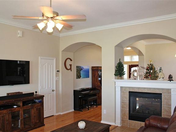 4th image of 2956 Silver Landing Ln