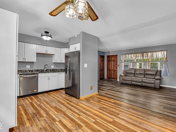 4th image of 7064 Kimberly Ln