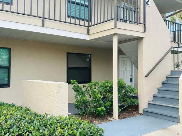 201 International Dr APT 211, Cape Canaveral, FL 32920
