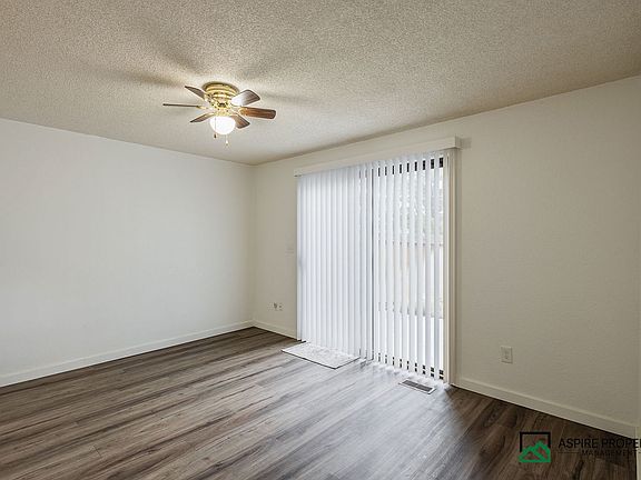 5th image of 3286 W Sugar Creek Dr