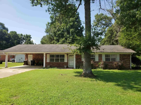 980 Homecrest Dr, Piggott, AR 72454