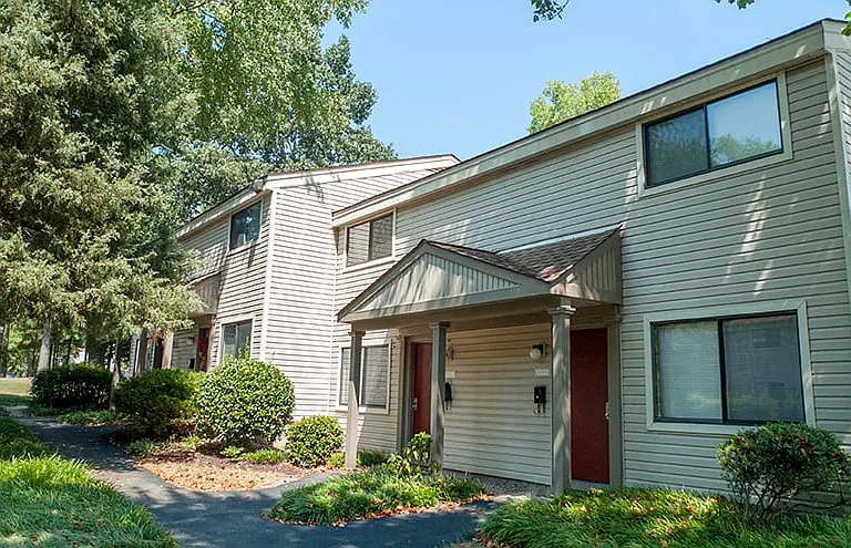 1401 Yellowpine Cir — Photo 34