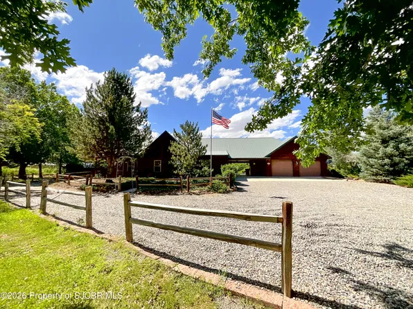 804 Virginia Ann Dr, Bloomfield, NM 87413