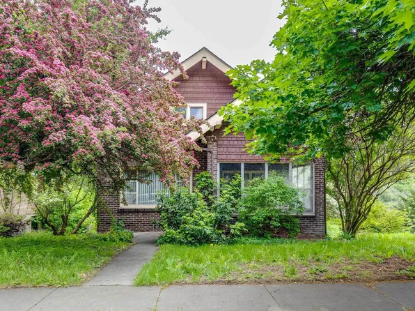 370 SW State St, Pullman, WA 99163