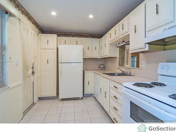 3rd image of 4151 NW 41st St