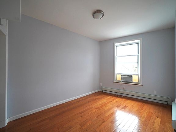 4th image of 8421 7th Ave #2