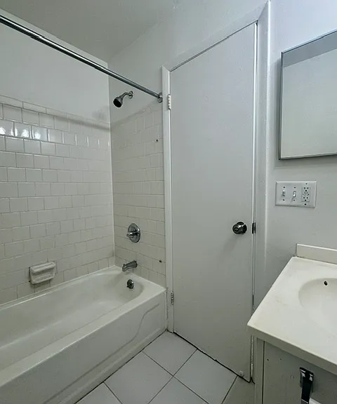 2ND FULL BATH ON UPPER LEVEL