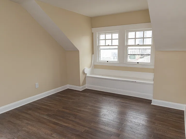 10003 Newton Ave — Photo 15