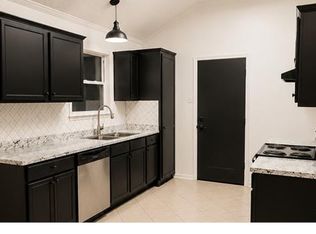 1106 Parker Ct, Cedar Hill, TX 75104