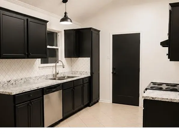 1106 Parker Ct, Cedar Hill, TX 75104
